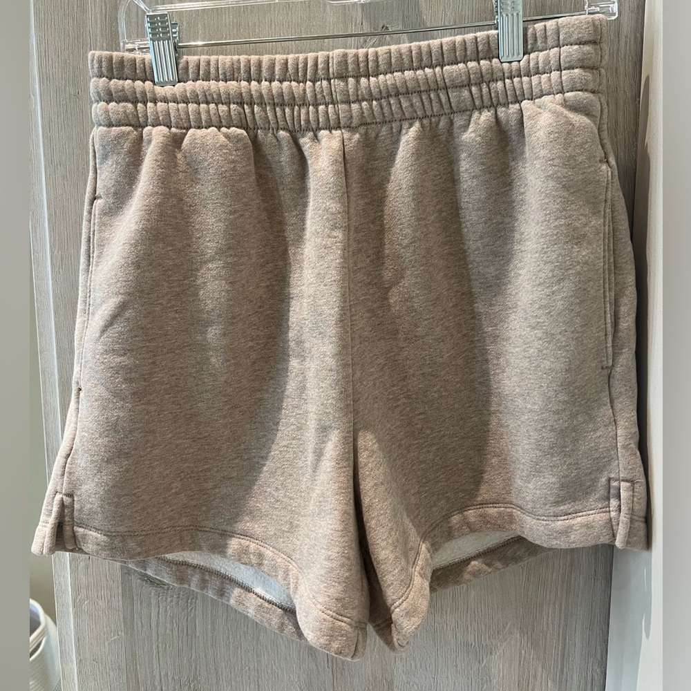 Abercrombie & Fitch Sunday Mid-Rise Sweat Shorts in Oatmeal